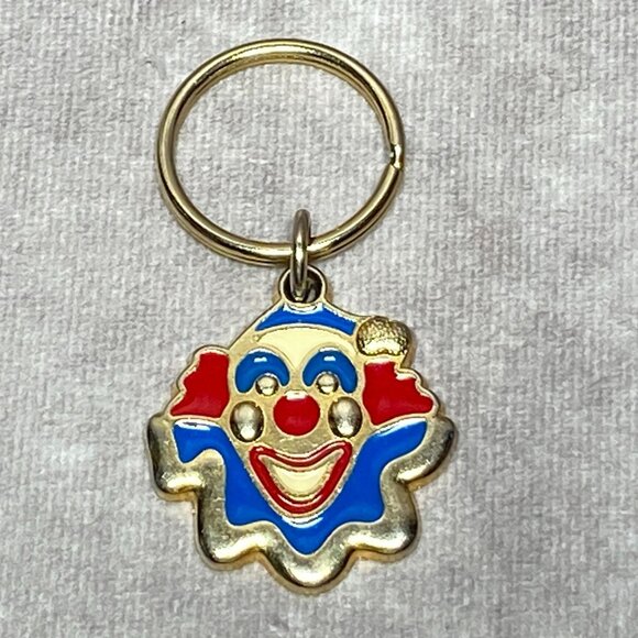 Circus Circus Hotel Casino Clown Keychain Vintage Gold Tone Pendant USA - Picture 1 of 9